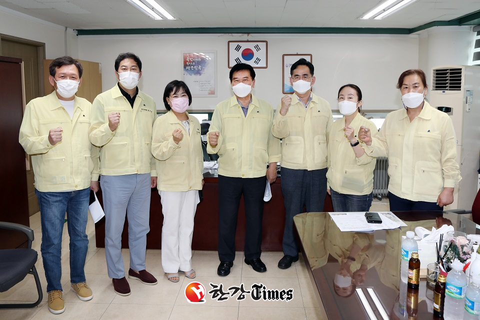 중구 보건소를 방문한 중구의회 의원들