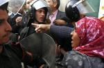 이집트 백만명 시위 중대 고비..美 언론인들 폭행 비난