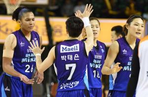 [WKBL] 삼성생명, 5연승 행진..KB스타즈 5연패 수렁