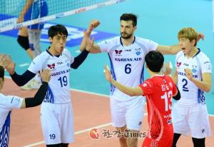 [프로배구] 대한항공, 1위 라이벌 현대캐피탈 제압