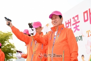 영등포구의회, 이용주 의장 ‘여의도 벚꽃 마라톤대회’ 참가자 격려