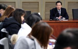 우상호 "서울시장 출마, 민주당 선수교체, 인물교체가 필요하다"