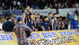 [KBL] KCC, 1차전 패배 딛고 전자랜드 제압 4강 진출