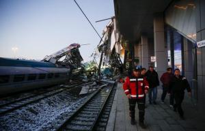 터키서 기차 충돌 사고 발생.. 최소 4명 사망