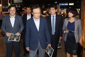 이해찬 대표, 이재정, 홍익표 등...영화 기생충 관람~~