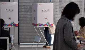 재보궐 오후 1시 전체 투표율 39.3%... 서울 40.6%ㆍ부산 35.5%