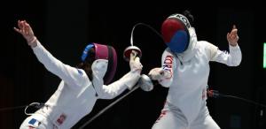 [도쿄올림픽] 女 펜싱 에페 단체전, 중국 꺾고 결승 진출..은메달 확보