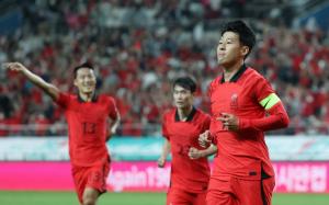 ‘손흥민 결승골’ 벤투호, 카메룬에 1-0 승리..팬들 연호에도 이강인 또 벤치