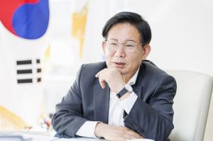 [인터뷰] 박강수 마포구청장 “갈 곳이 있는 발걸음은 힘차다”