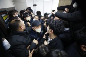 경찰, 양대 노총 사무실 등 압수수색…건설현장 불법 혐의