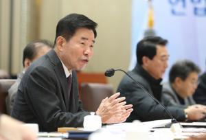 여의도에 부는 '개헌(改憲)' 열풍..."의석수 늘리고 예산은 동결" 현실성은