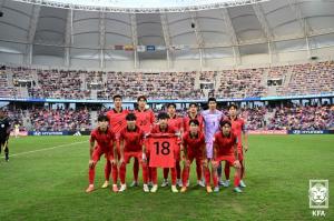 [U-20 월드컵] 한국, 석연찮은 판정 딛고 2회 연속 4강 진출 쾌거
