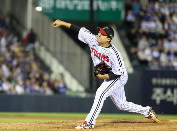 [KBO] <b>LG</b>, <b>삼성</b> 꺾고 4연승 질주..1위 굳히기 시동